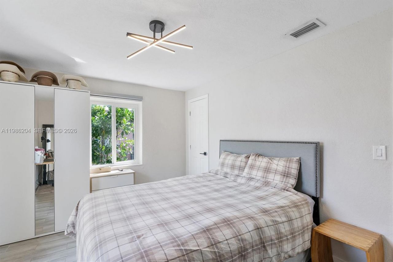 74 NW 117th St , Miami, FL 33168 Photo