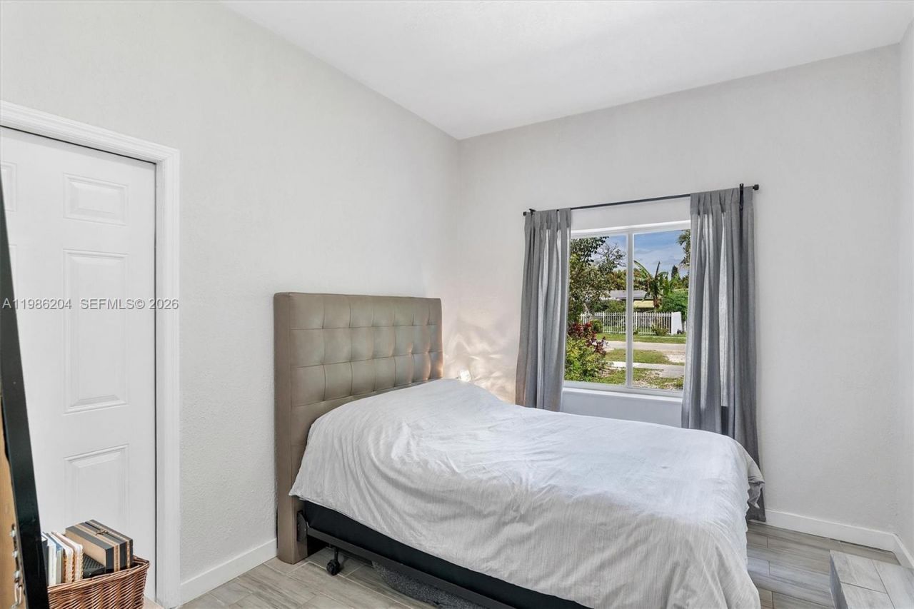 74 NW 117th St , Miami, FL 33168 Photo