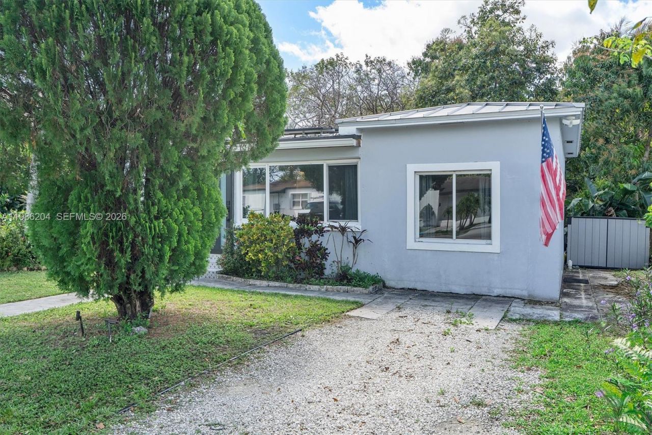 74 NW 117th St , Miami, FL 33168 Photo