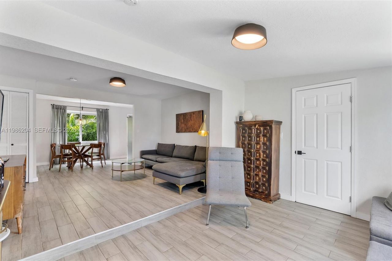 74 NW 117th St , Miami, FL 33168 Photo