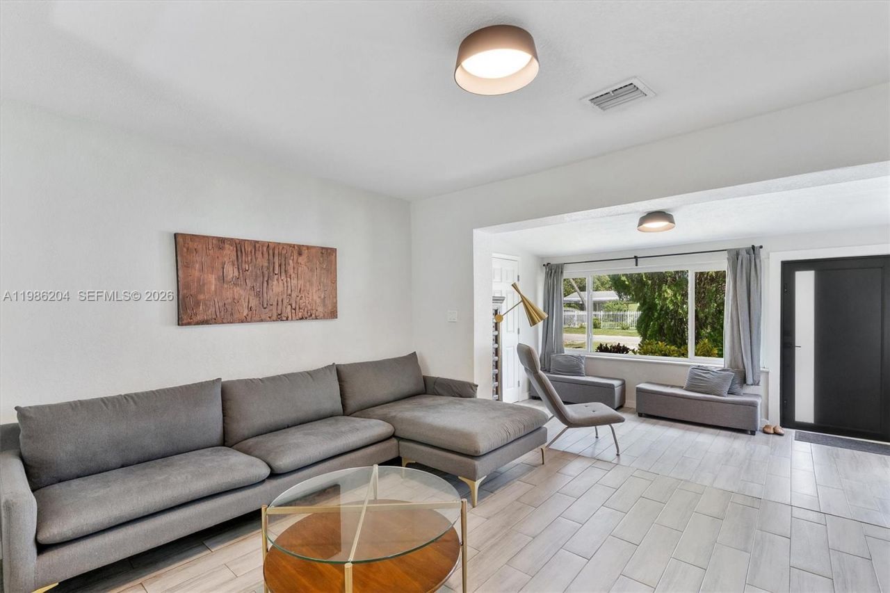 74 NW 117th St , Miami, FL 33168 Photo