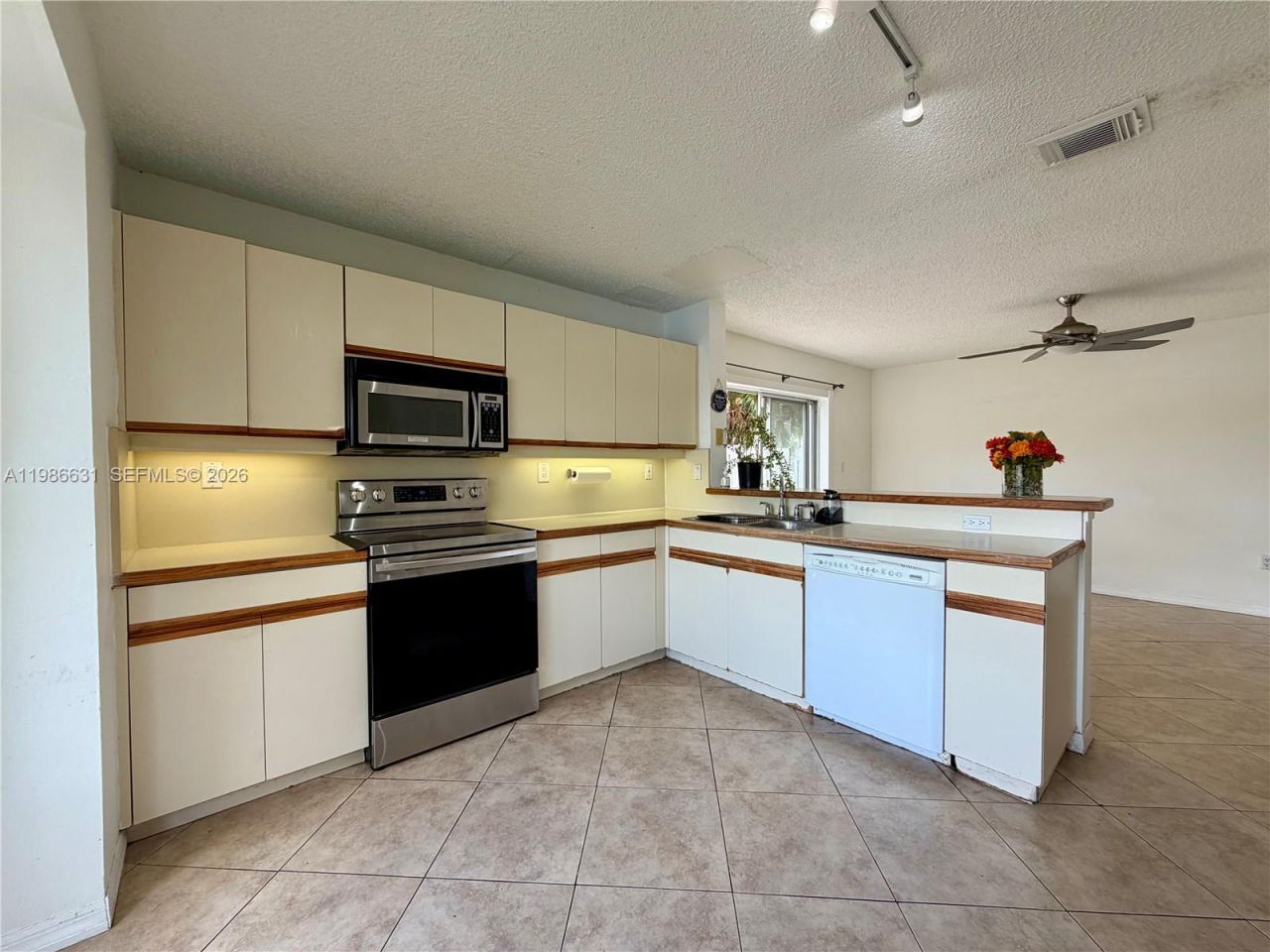 12619 NW 11th Pl, Sunrise, FL 33323 Photo