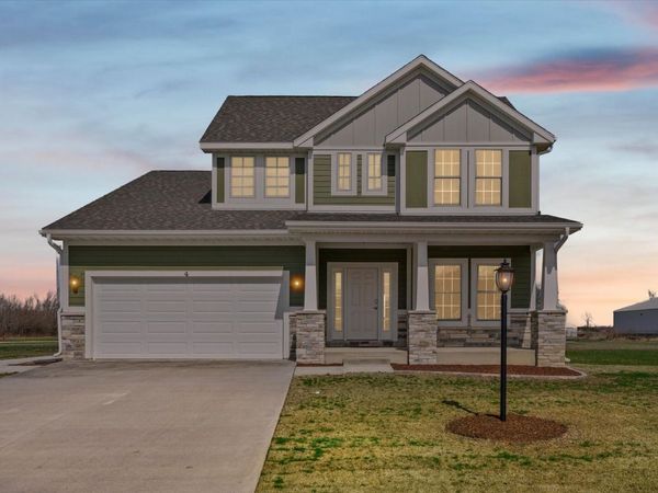 4 Foxtrot Lane, Monticello, IL 61856