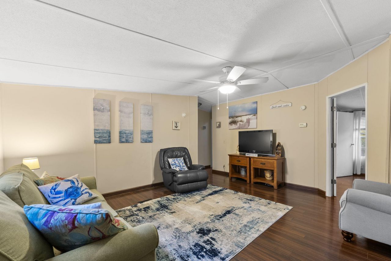 1626 Wigeon Lane Photo 5