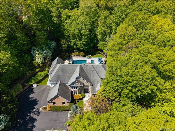 1550 Laurel Hollow Road, Laurel Hollow, NY 11791