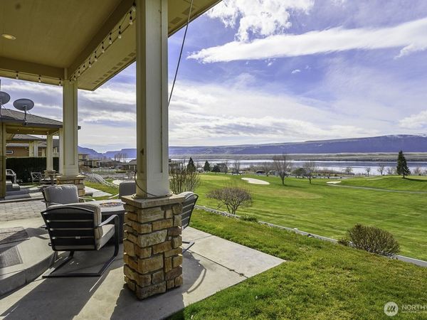 23466 Sunserra Loop NW, Quincy, WA 98848