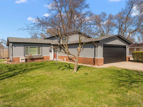 906 E Glen Park Avenue, Griffith, IN 46319