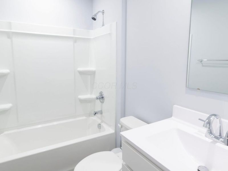 8700 Greengate Boulevard, Canal Winchester, OH 43110 Photo 21