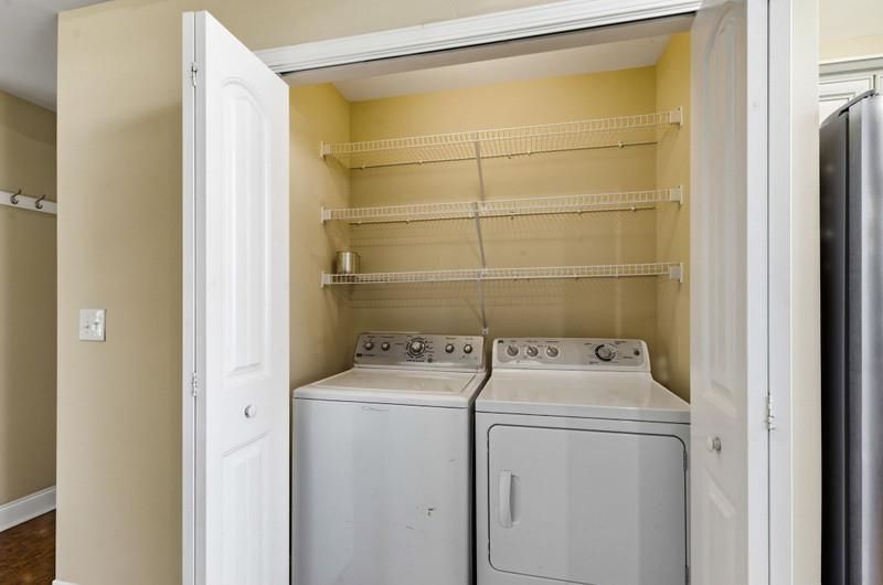 401 Rustic Ct. Photo 14