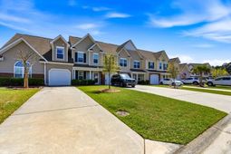 401 Rustic Ct. photo 4