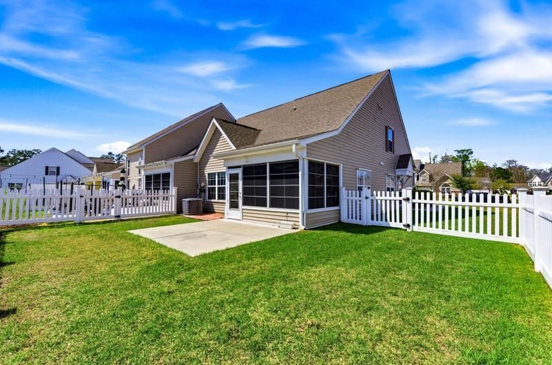 401 Rustic Ct. Photo 21