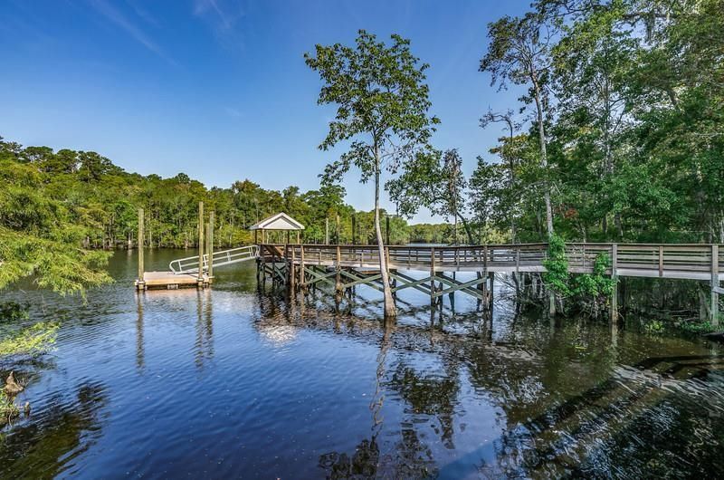 401 Rustic Ct. Photo 31