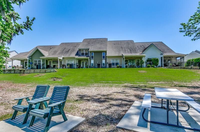 401 Rustic Ct. Photo 42