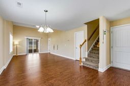 401 Rustic Ct. photo 4