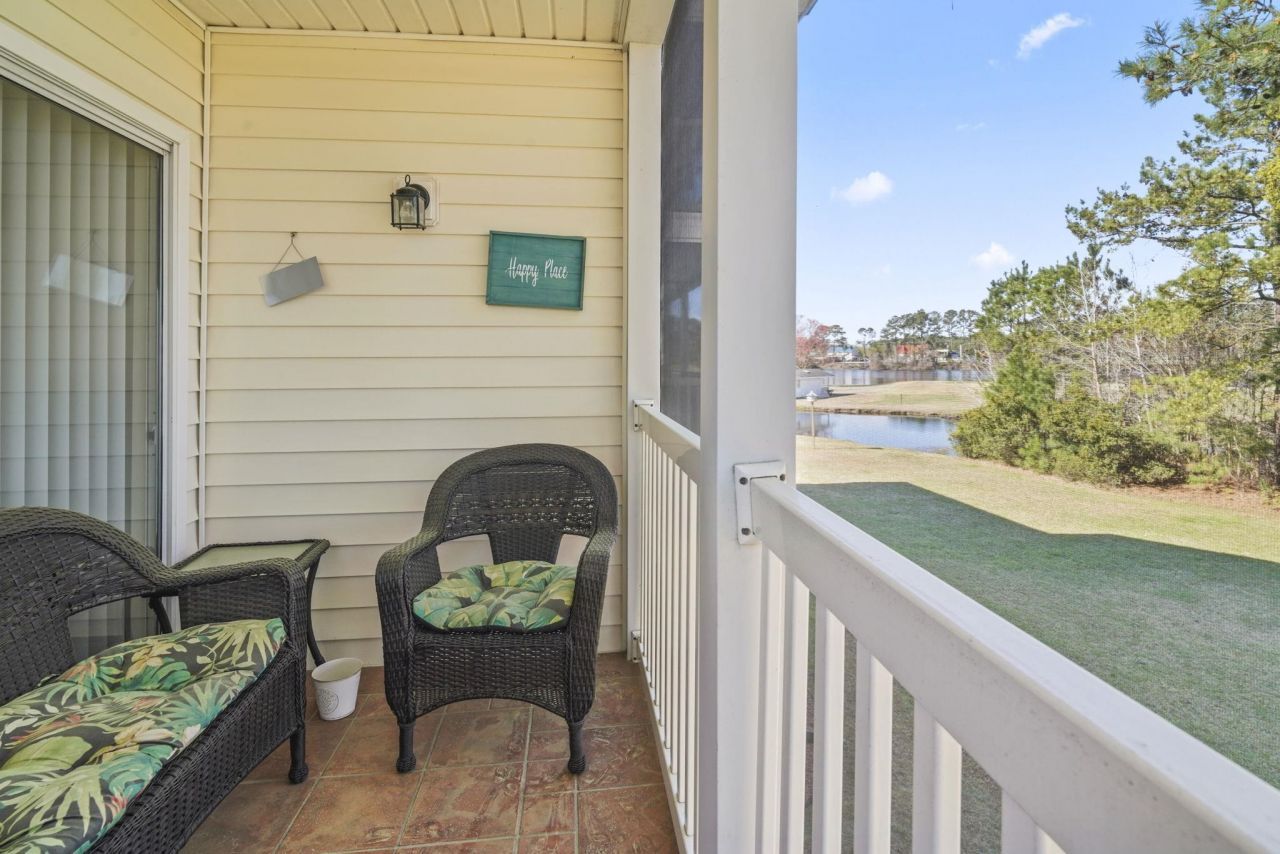 685 Tupelo Ln. Photo 21