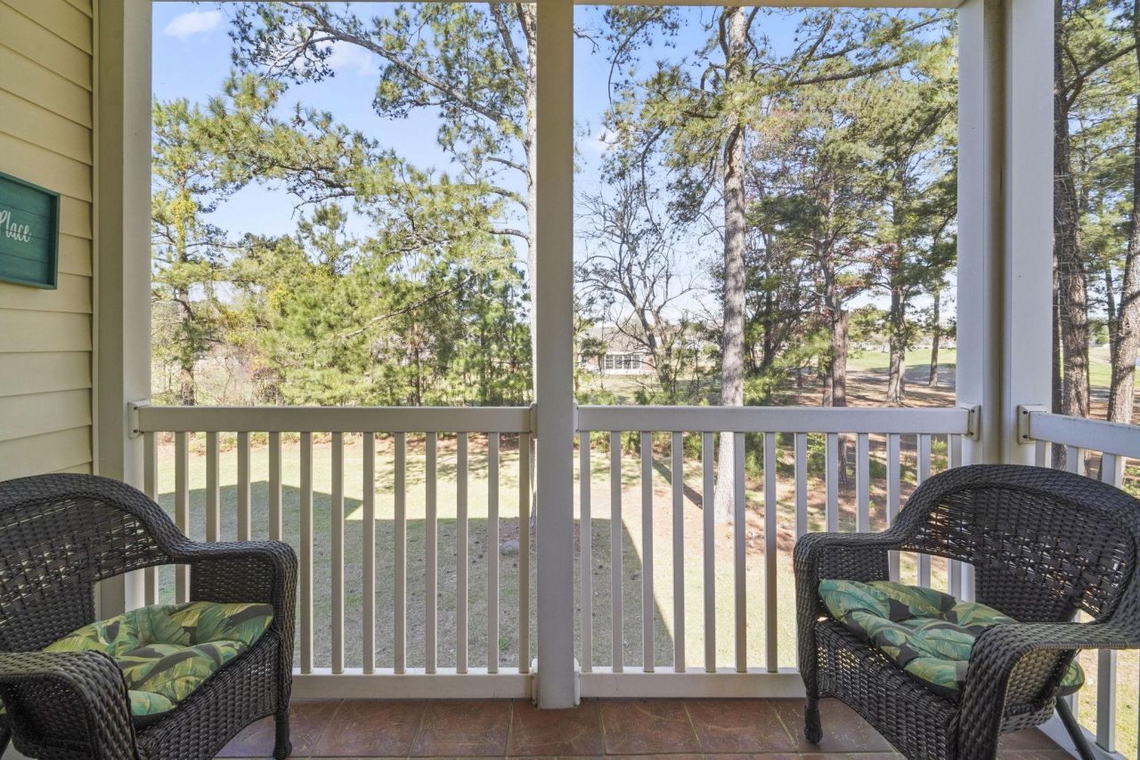 685 Tupelo Ln. Photo 22