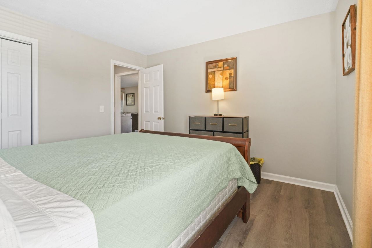 685 Tupelo Ln. Photo 30