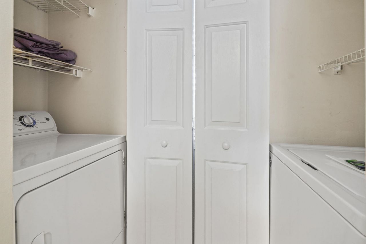 685 Tupelo Ln. Photo 33