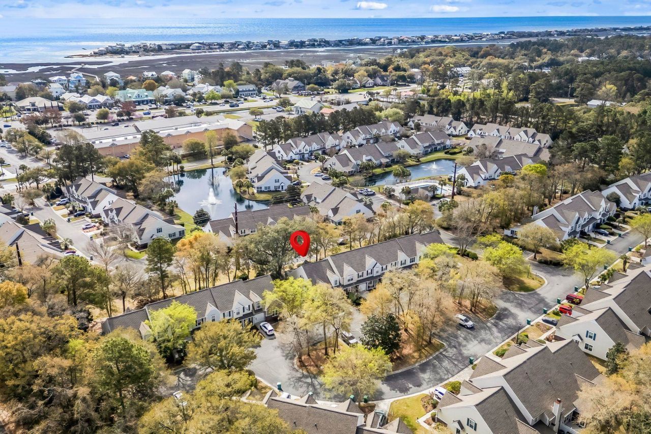 63 Pembroke Ln. Photo 40