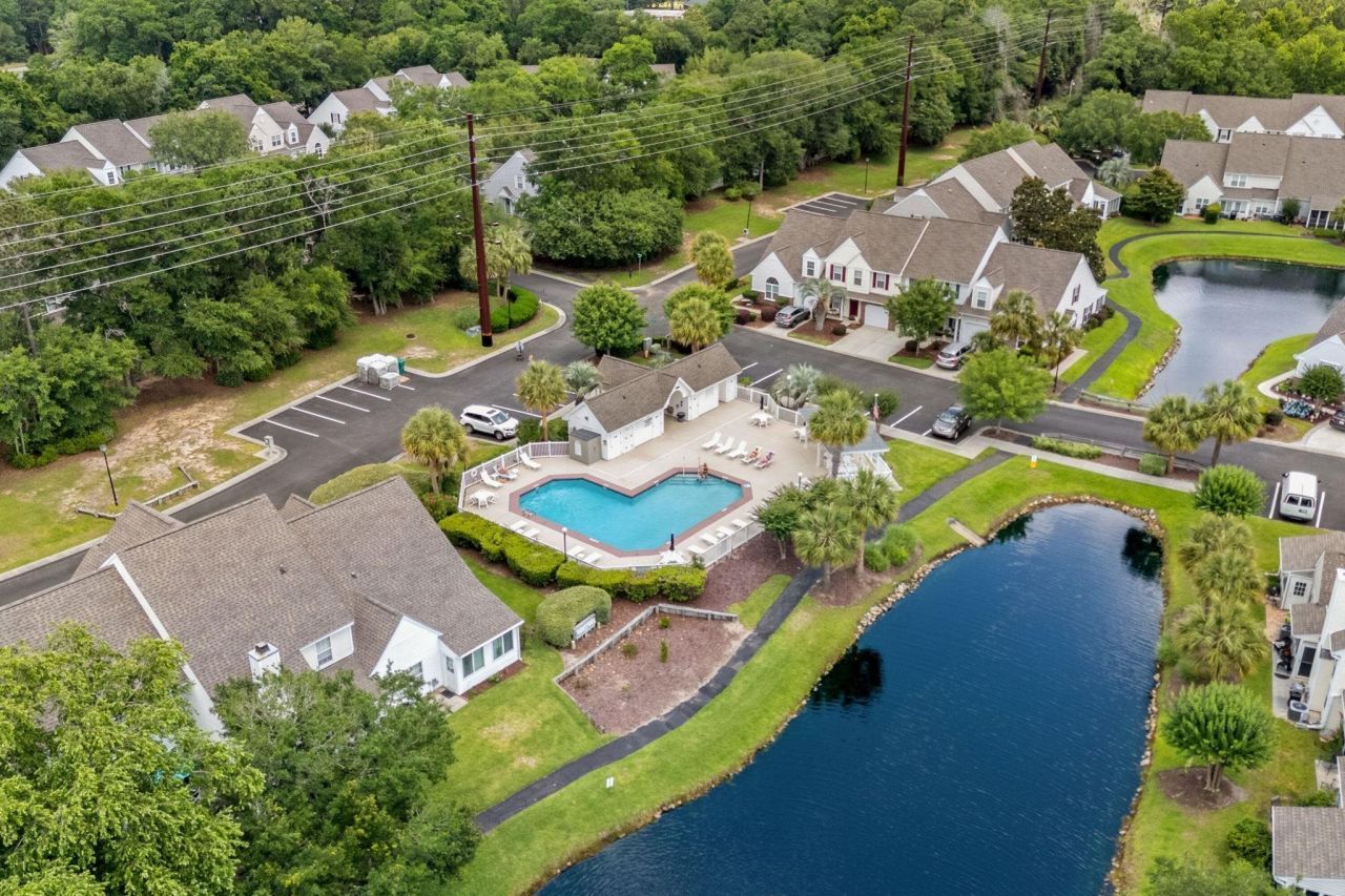 63 Pembroke Ln. Photo 42