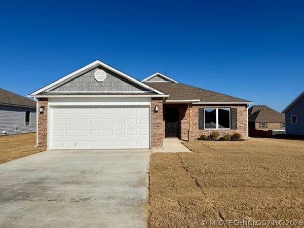 1114 Raven Drive , Claremore, OK 74019