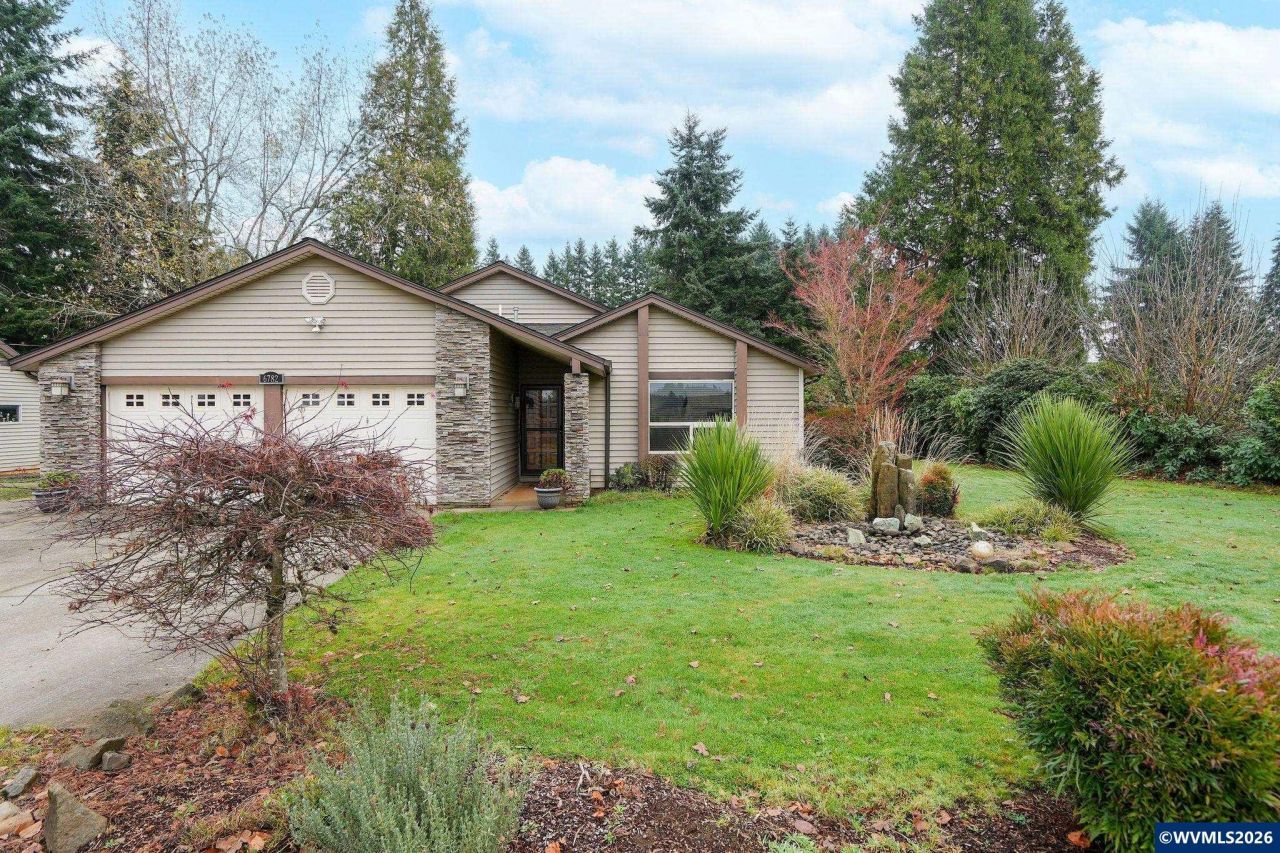 6782 Rainbow Dr Se, Salem, OR 97306 Main Photo