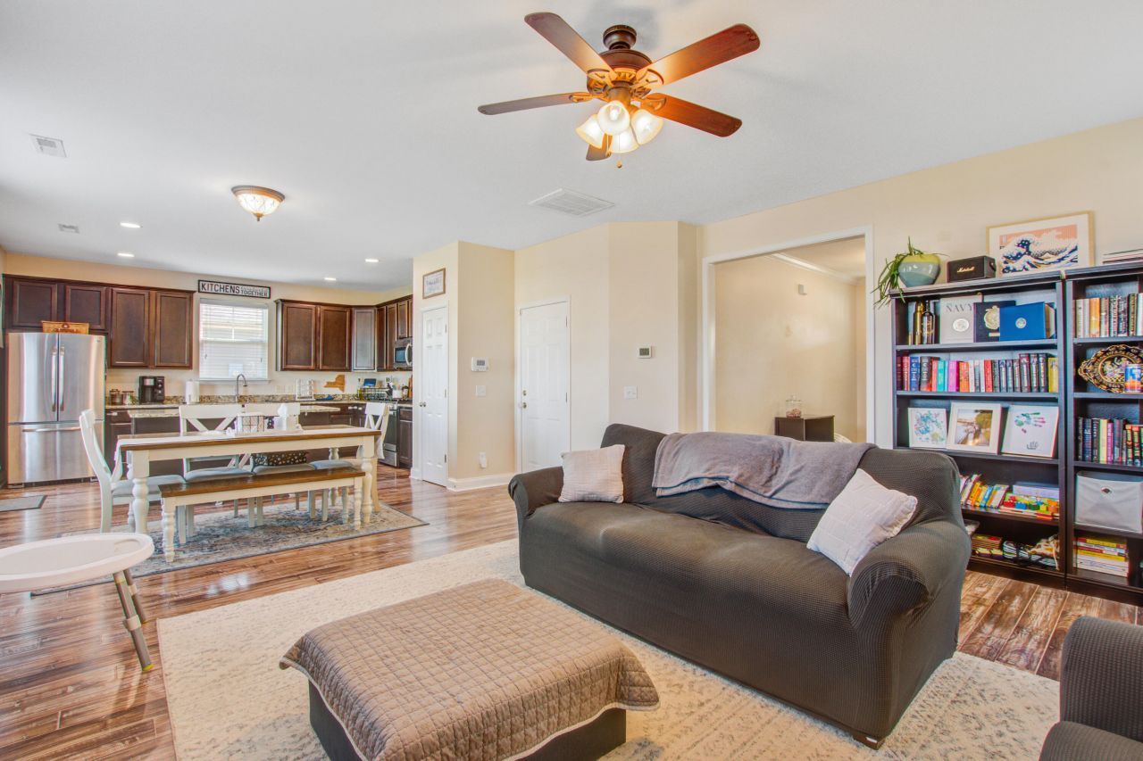 308 Sanctuary Park Drive Photo 10