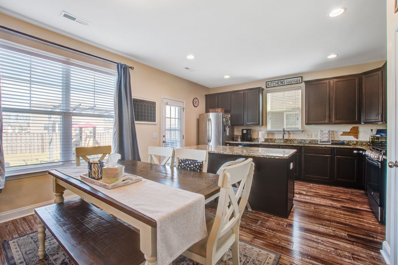308 Sanctuary Park Drive Photo 11