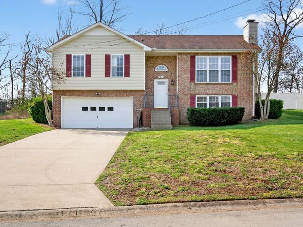 2650 Holly Rock Dr , Clarksville, TN 37040