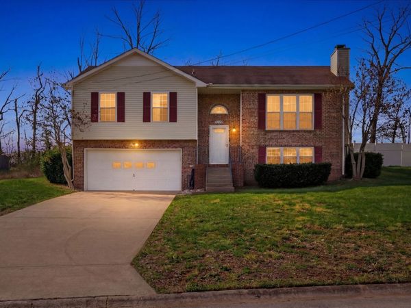 2650 Holly Rock Dr , Clarksville, TN 37040