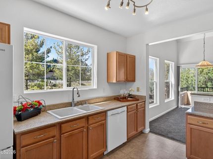 17000 Wedge Parkway, Unit 425, Reno, NV 89511 Photo