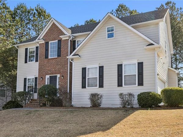 5896 Village Loop , Fairburn, GA 30213