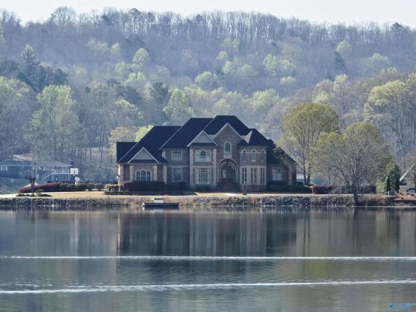 321 Peninsula Drive, Gadsden, AL 35901