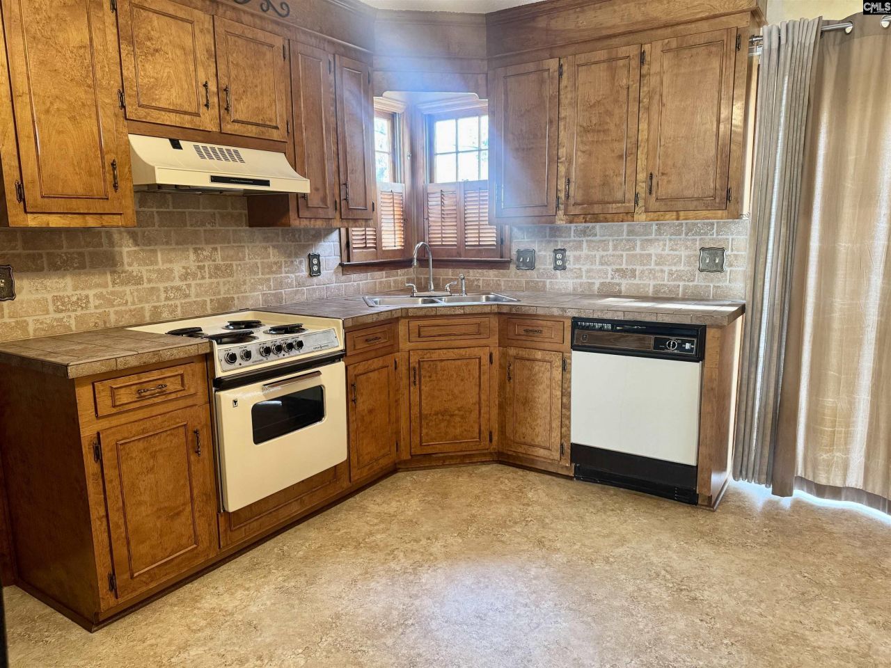 517 Kenton Drive Photo 7