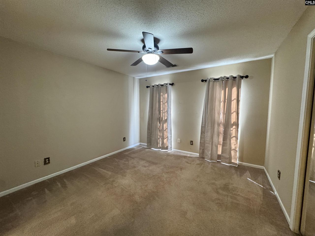 517 Kenton Drive Photo 9