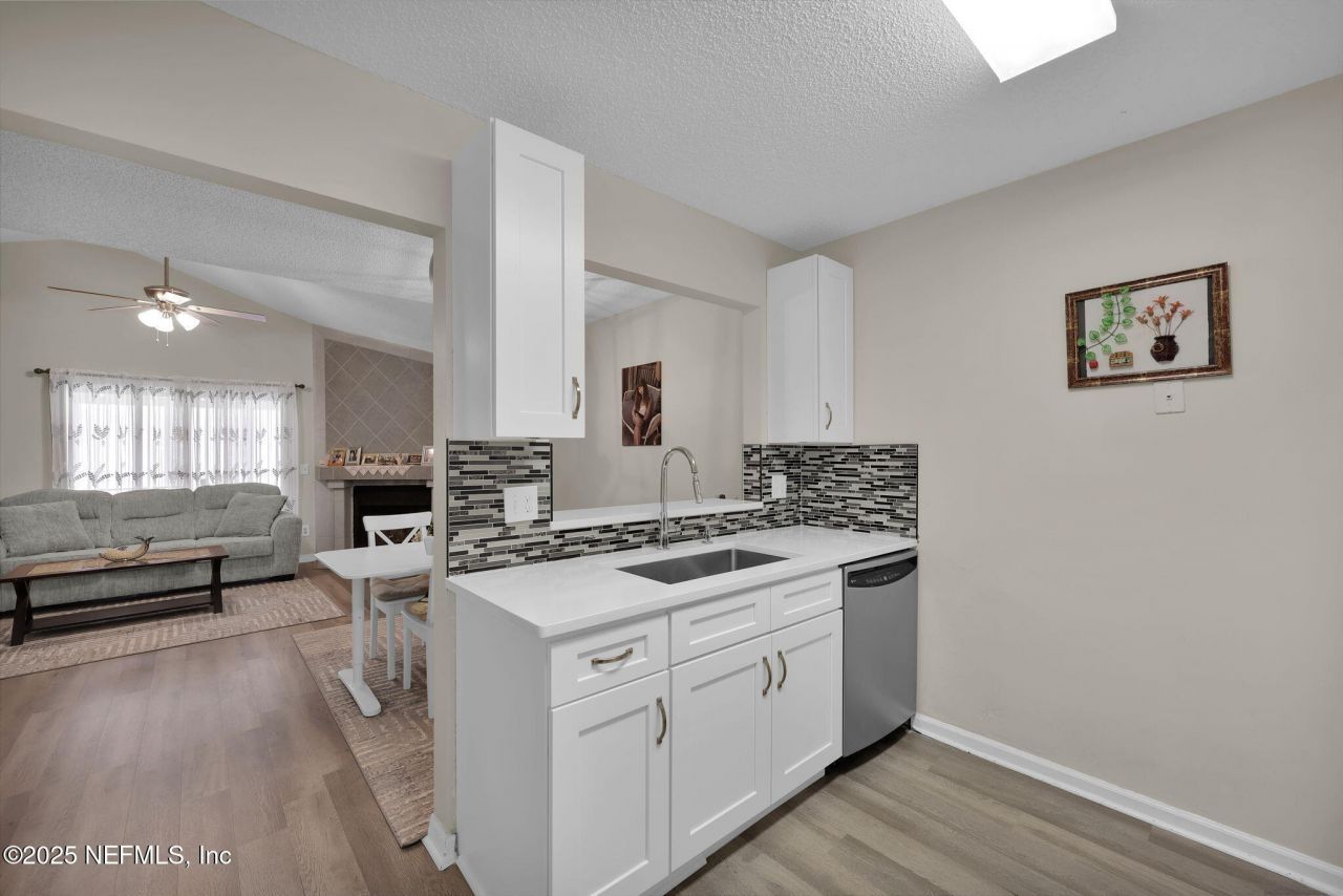 8300 Plaza Gate Lane, Unit 1122, Jacksonville, FL 32217 Photo