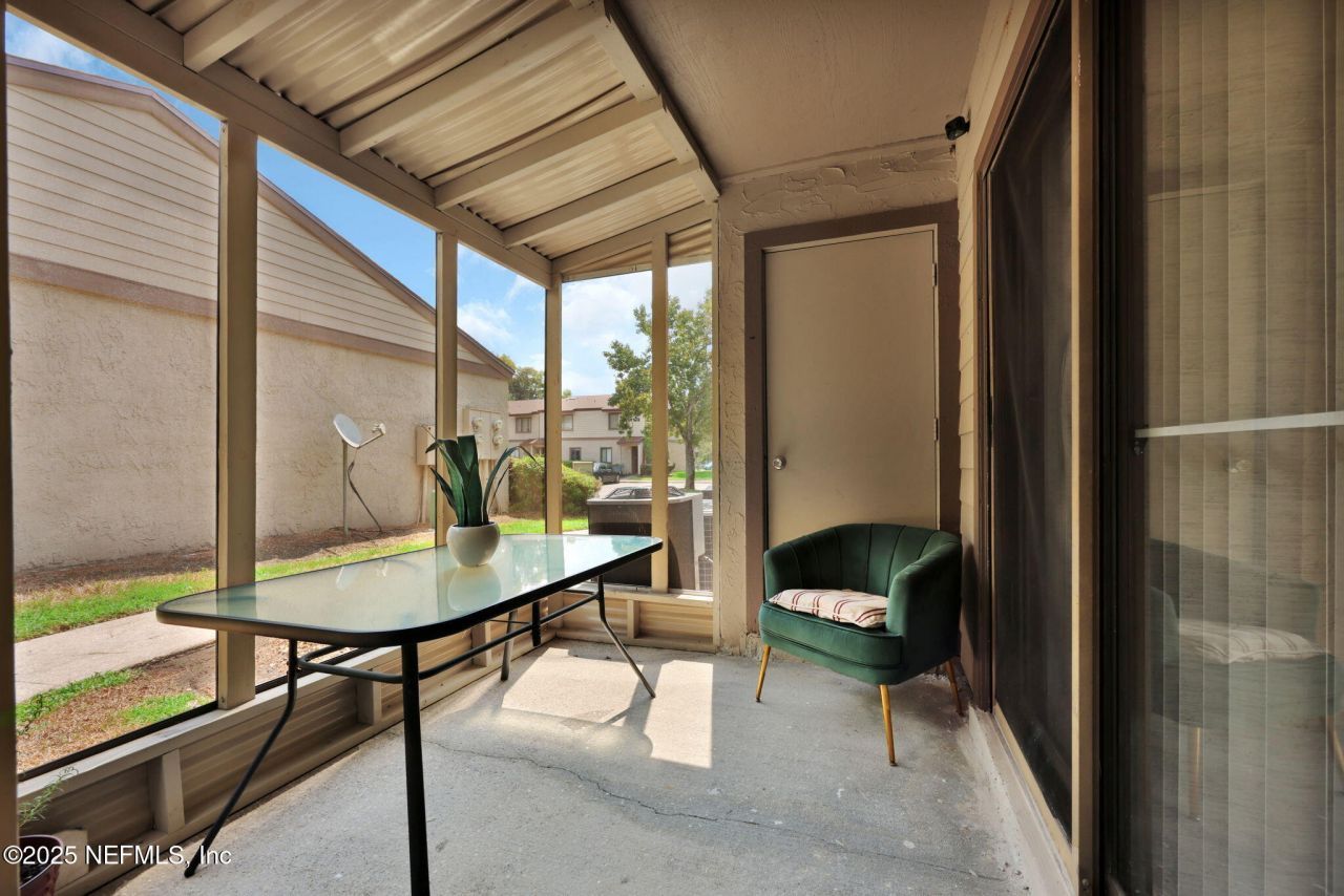 8300 Plaza Gate Lane, Unit 1122, Jacksonville, FL 32217 Photo