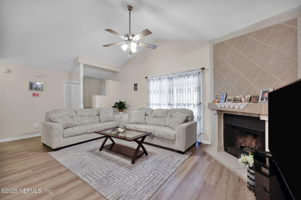 8300 Plaza Gate Lane, Unit 1122, Jacksonville, FL 32217 Photo