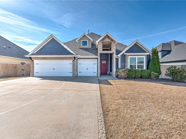 1051 Silver Maple Street , Centerton, AR 72719