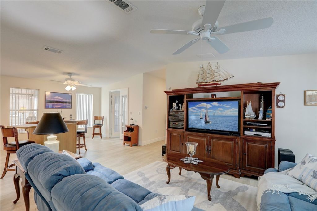 362 Egret Circle, Sebastian, FL 32976 Photo