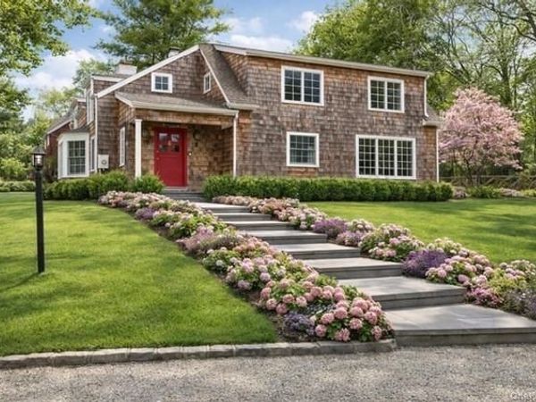 98 South Road , Westhampton, NY 11977