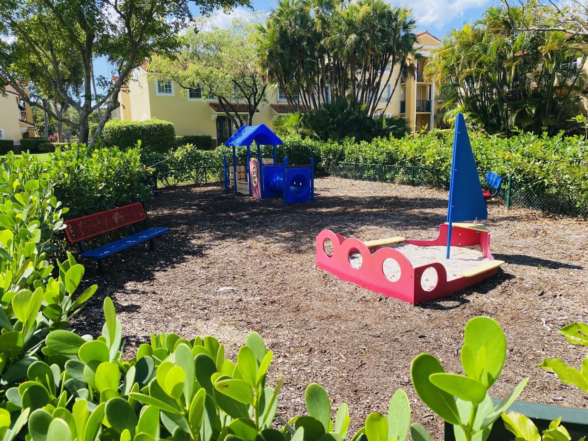 107 Yacht Club Way, Unit 102, Hypoluxo, FL 33462 Photo