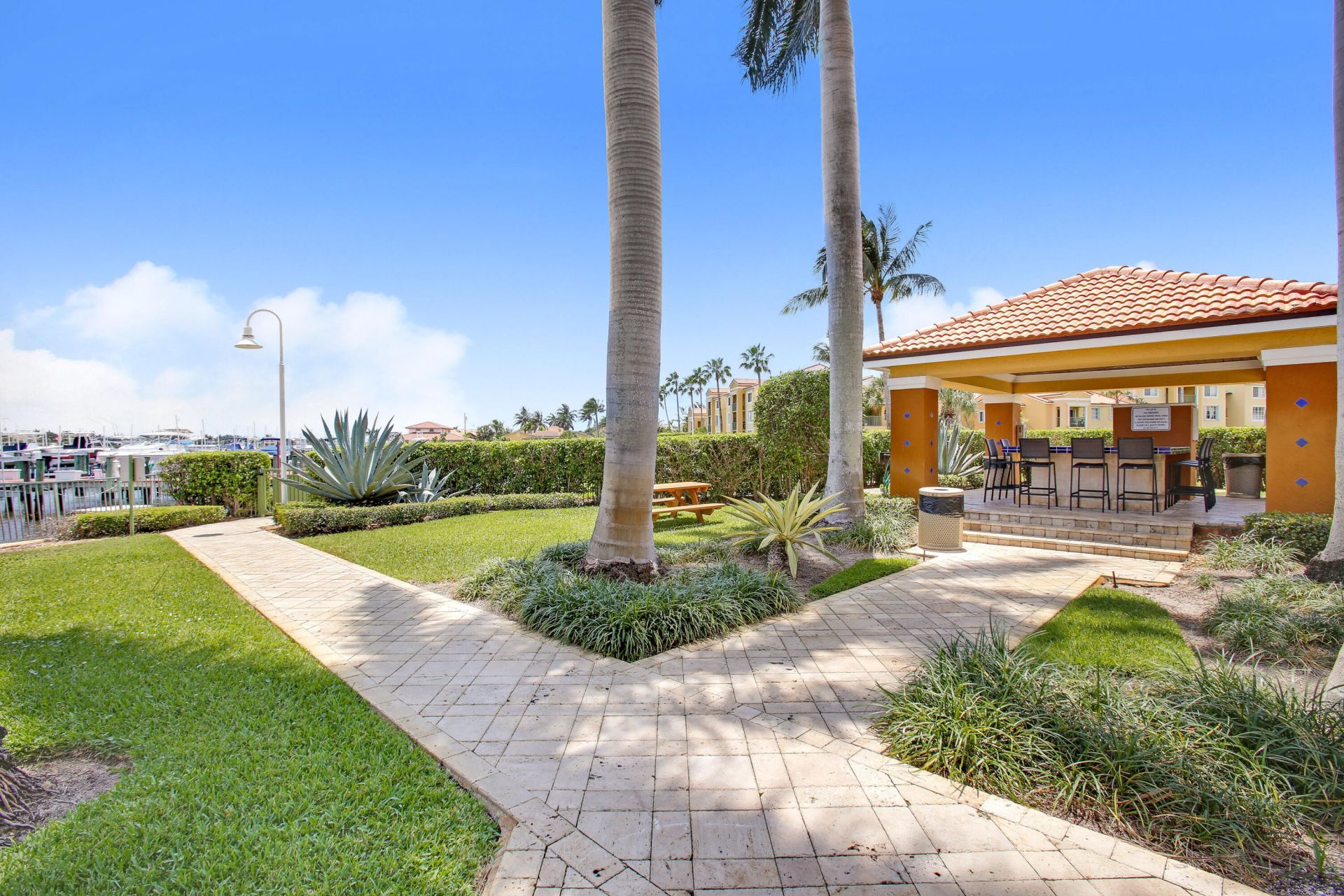 107 Yacht Club Way, Unit 102, Hypoluxo, FL 33462 Photo