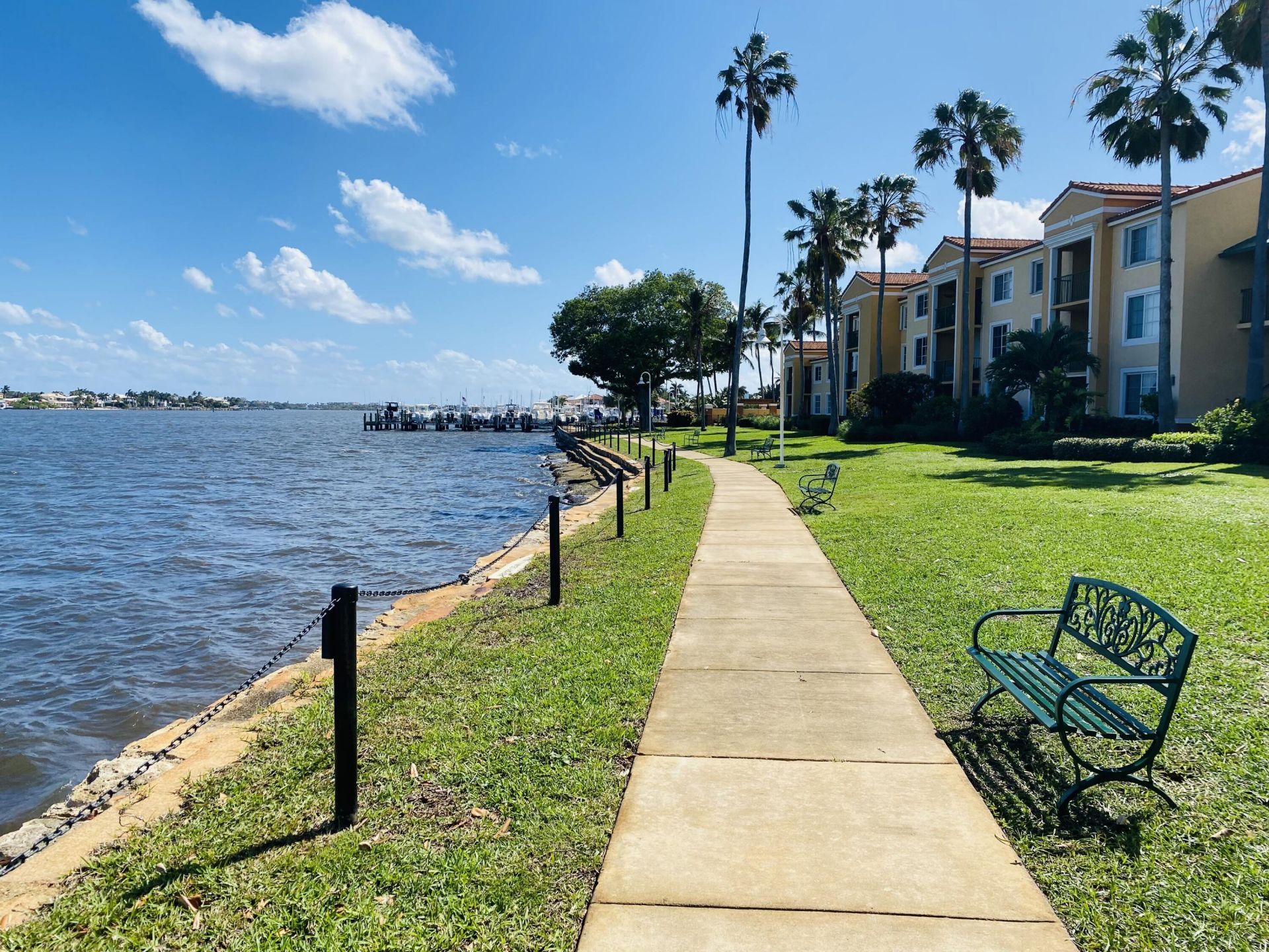 107 Yacht Club Way, Unit 102, Hypoluxo, FL 33462 Photo