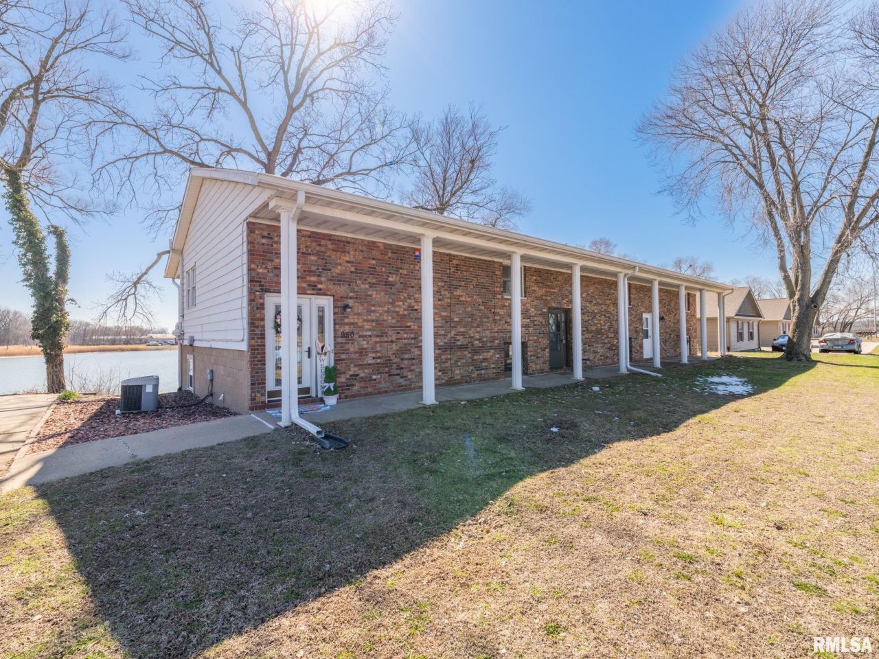 950 Edgewater Drive, North Pekin, IL 61554 Main Photo