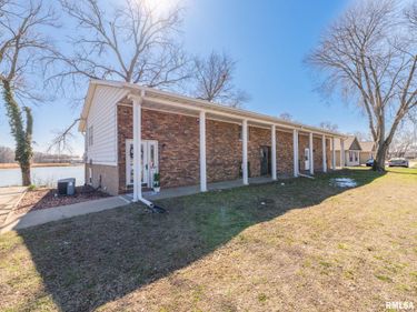 950 EDGEWATER Drive, North Pekin, IL 61554