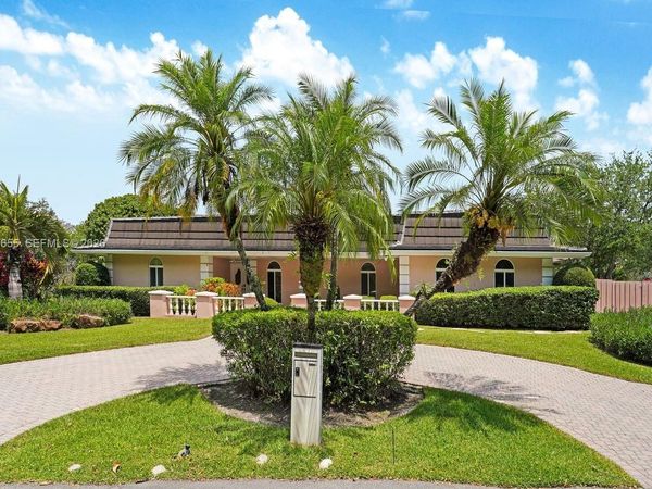 10805 SW 128th Ter, Miami, FL 33176