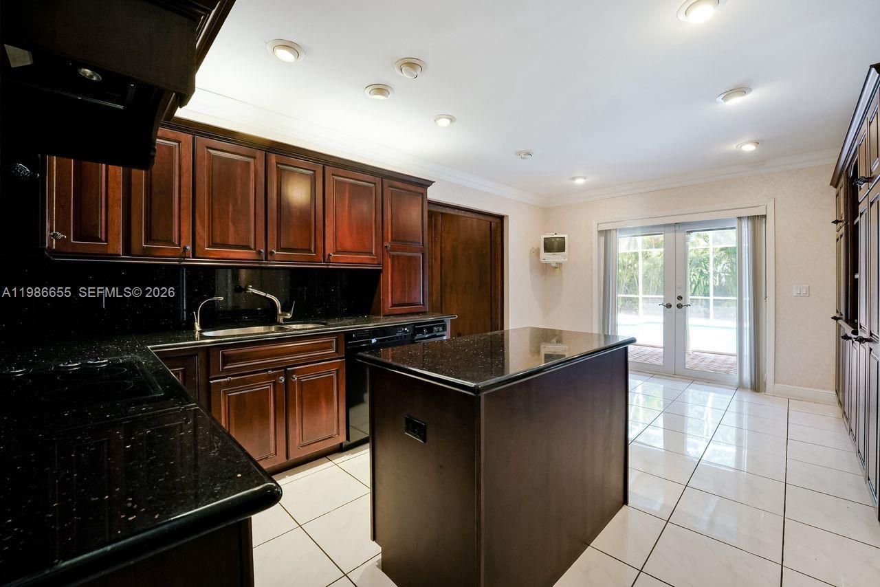10805 SW 128th Ter, Miami, FL 33176 Photo