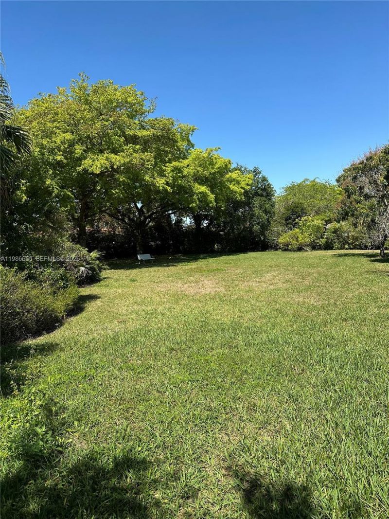 10805 SW 128th Ter, Miami, FL 33176 Photo