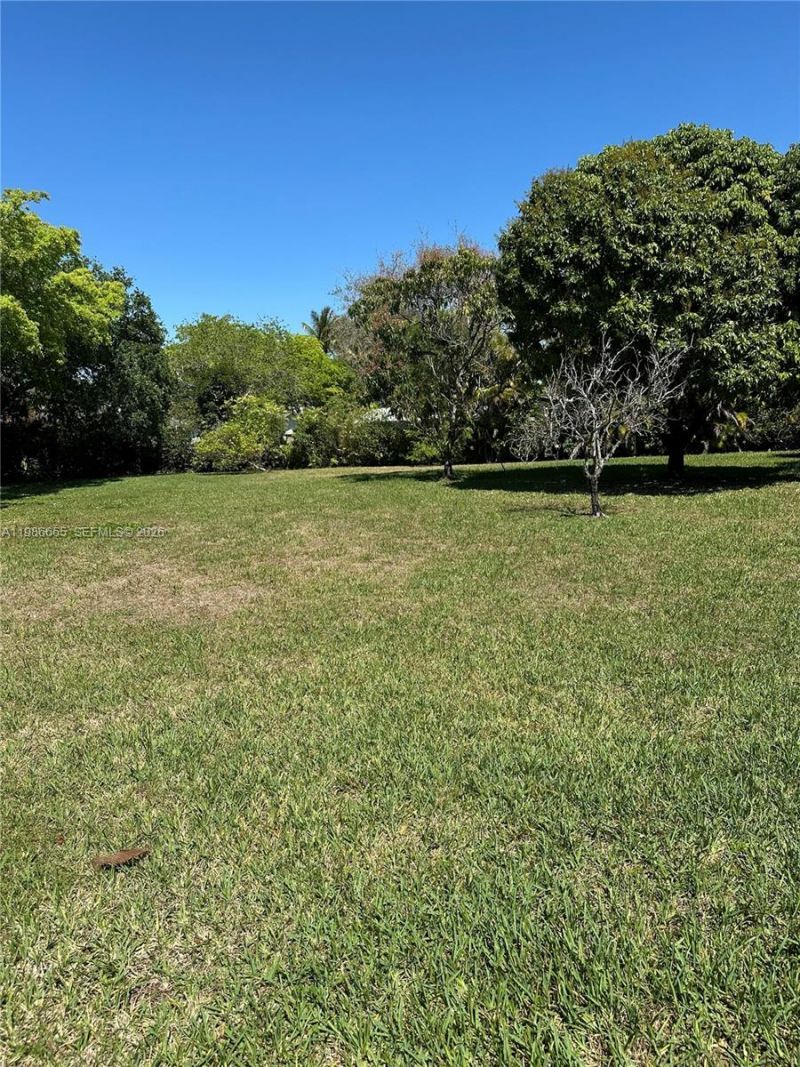 10805 SW 128th Ter, Miami, FL 33176 Photo